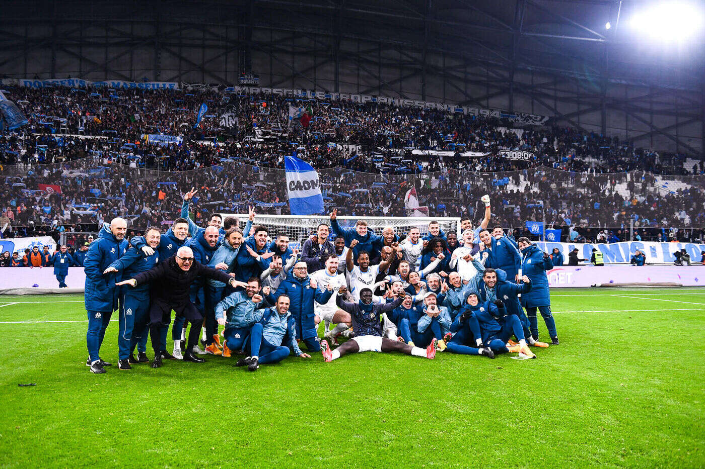 OM-OL (3-2) : « Lever la tête et aller jusqu’au bout très fort », attendu au tournant, Marseille répond présent