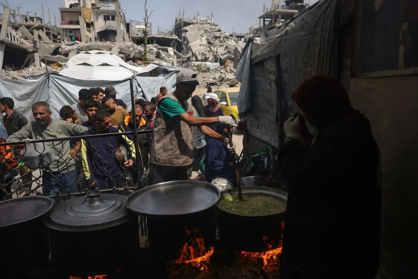 Gaza : Israël va autoriser l’entrée d’une « quantité de base de nourriture » pour éviter « la famine » dans l’enclave