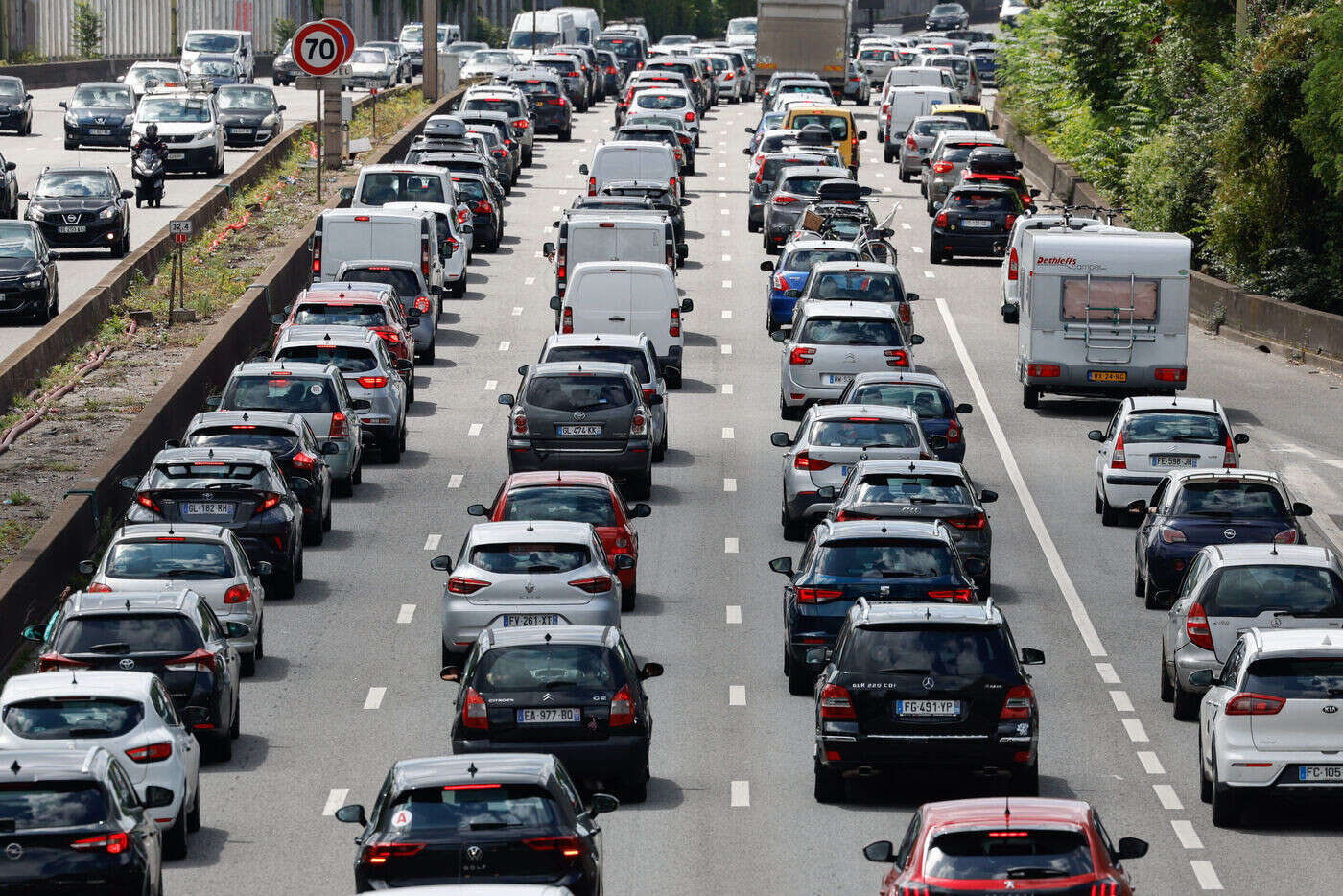 « Trafic exceptionnel » : plus de 450 km de bouchons cumulés en Île-de-France ce lundi matin