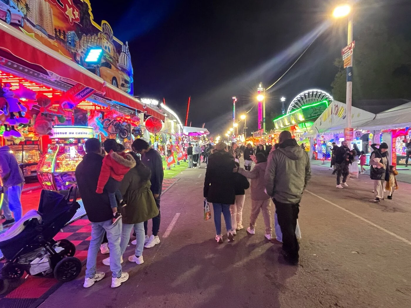 Paris : face à une fréquentation inquiétante, la Foire du Trône brade ses tickets de manège