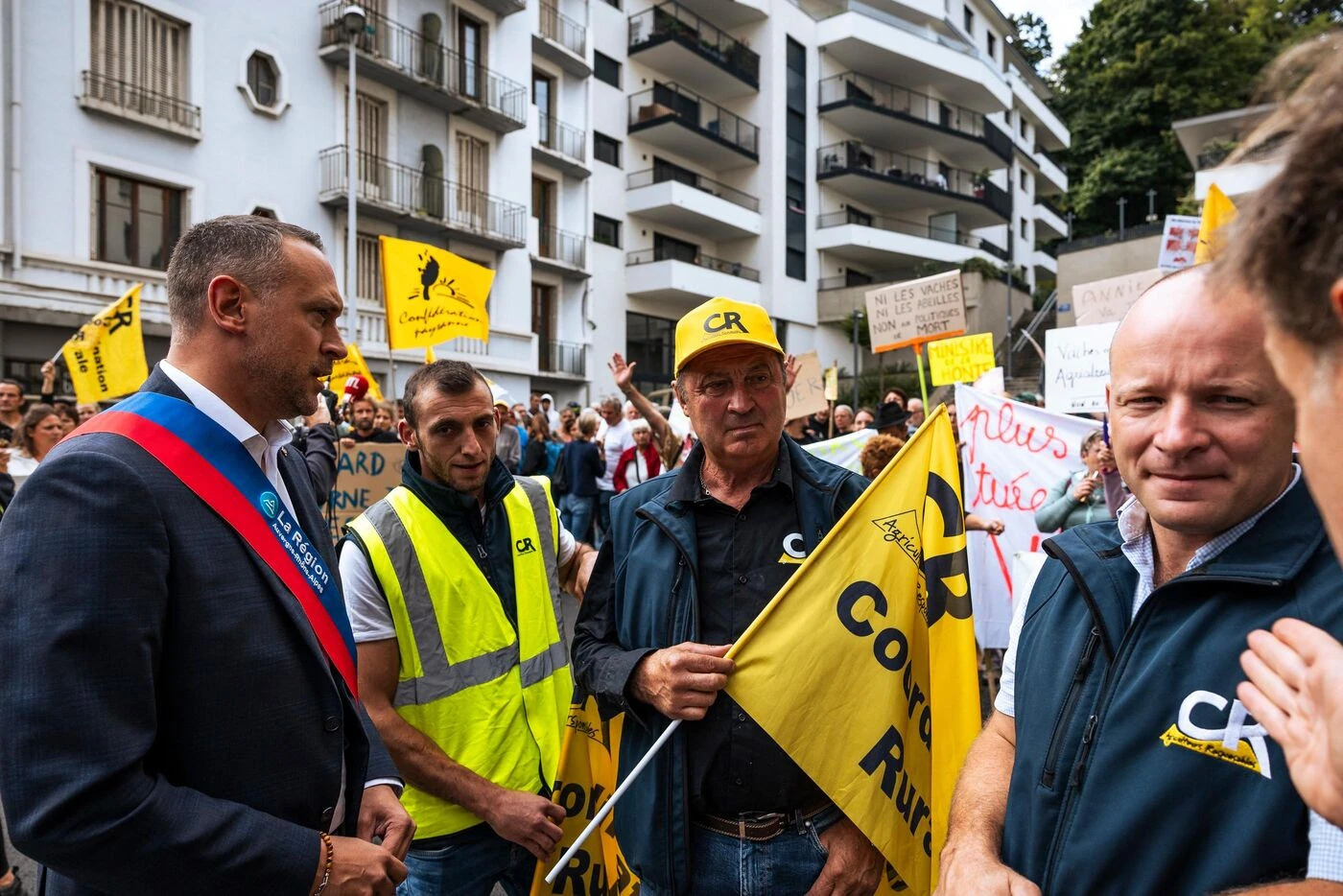 Colère des agriculteurs, risques sanitaires : 5 minutes pour comprendre le changement de parcours du Tour