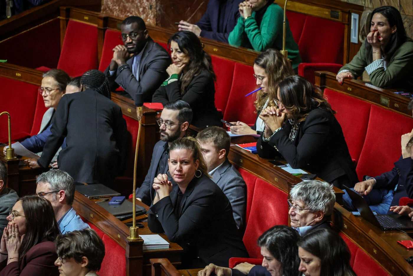 Loi agricole Duplomb : les députés LFI défendent une motion de censure contre François Bayrou