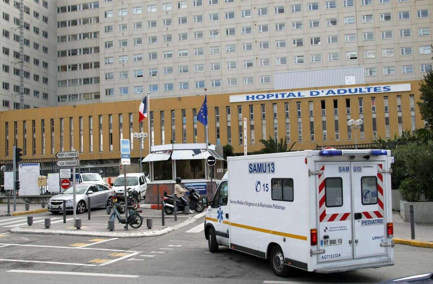 Marseille : un homme disperse par erreur les cendres d’une inconnue à cause d’une confusion de l’hôpital