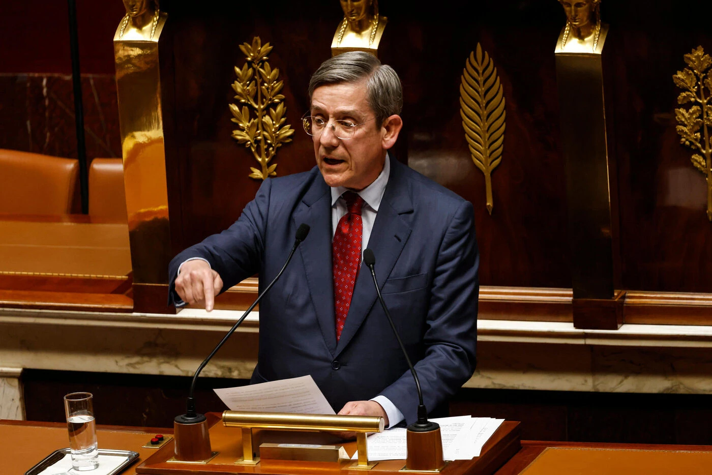 Plutôt qu’une taxe Zucman qui « ne tient pas la route », le rapporteur du budget propose de viser les holdings familiales