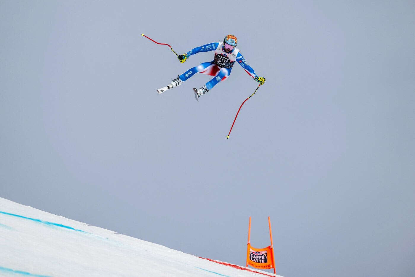 Ski alpin : la vidéo de l’impressionnant vol plané de Matthieu Bailet à 110 km/h à Crans Montana