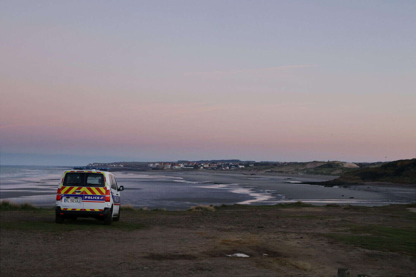 Disparu pendant 16 heures dans la Manche avec sa planche à voile, un homme de 27 ans retrouvé en vie