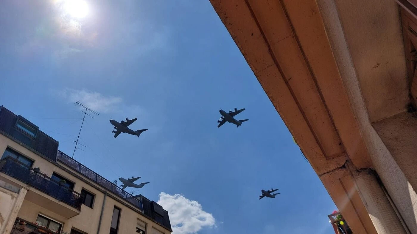Pourquoi autant d’avions ont survolé Paris ce mercredi