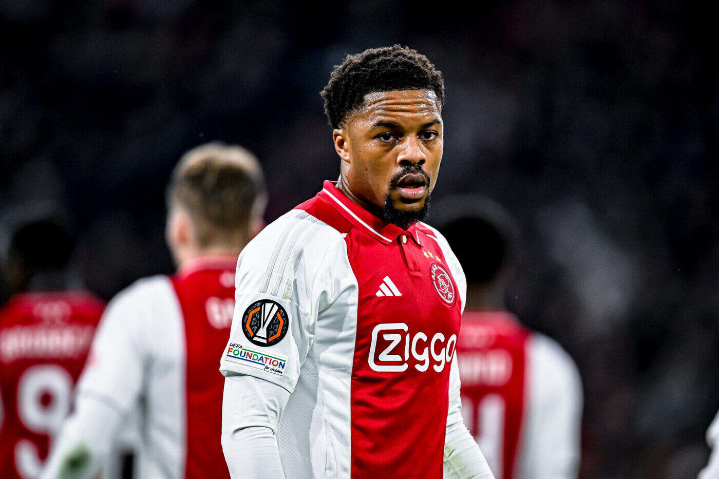 Mercato : ambitieux, Lille se renforce avec l’arrivée de Chuba Akpom, attaquant de l’Ajax Amsterdam