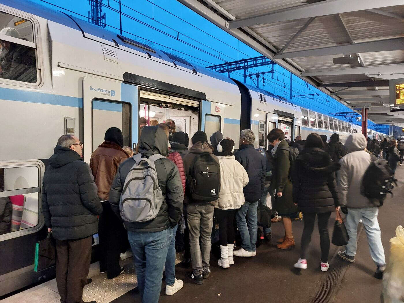 Le trafic du RER C interrompu entre Invalides et Austerlitz, toute la journée, jusqu’à la fin de service