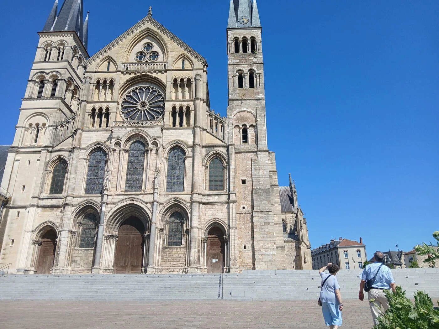La basilique de Reims menacée par une « béance » spectaculaire sur sa toiture