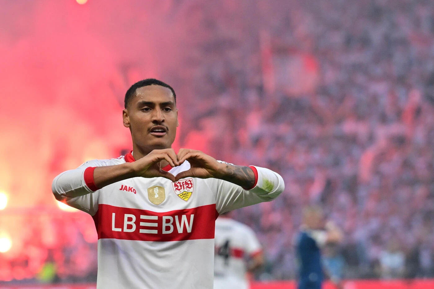 Mercato : attendu à l’Atlético de Madrid, le capitaine des Espoirs Enzo Millot part finalement en Arabie saoudite