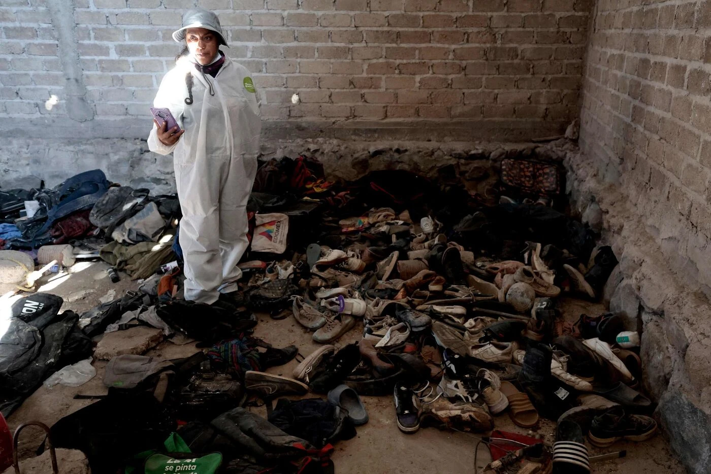 « Des os calcinés » : des fours crématoires clandestins découverts avec des restes humains au Mexique