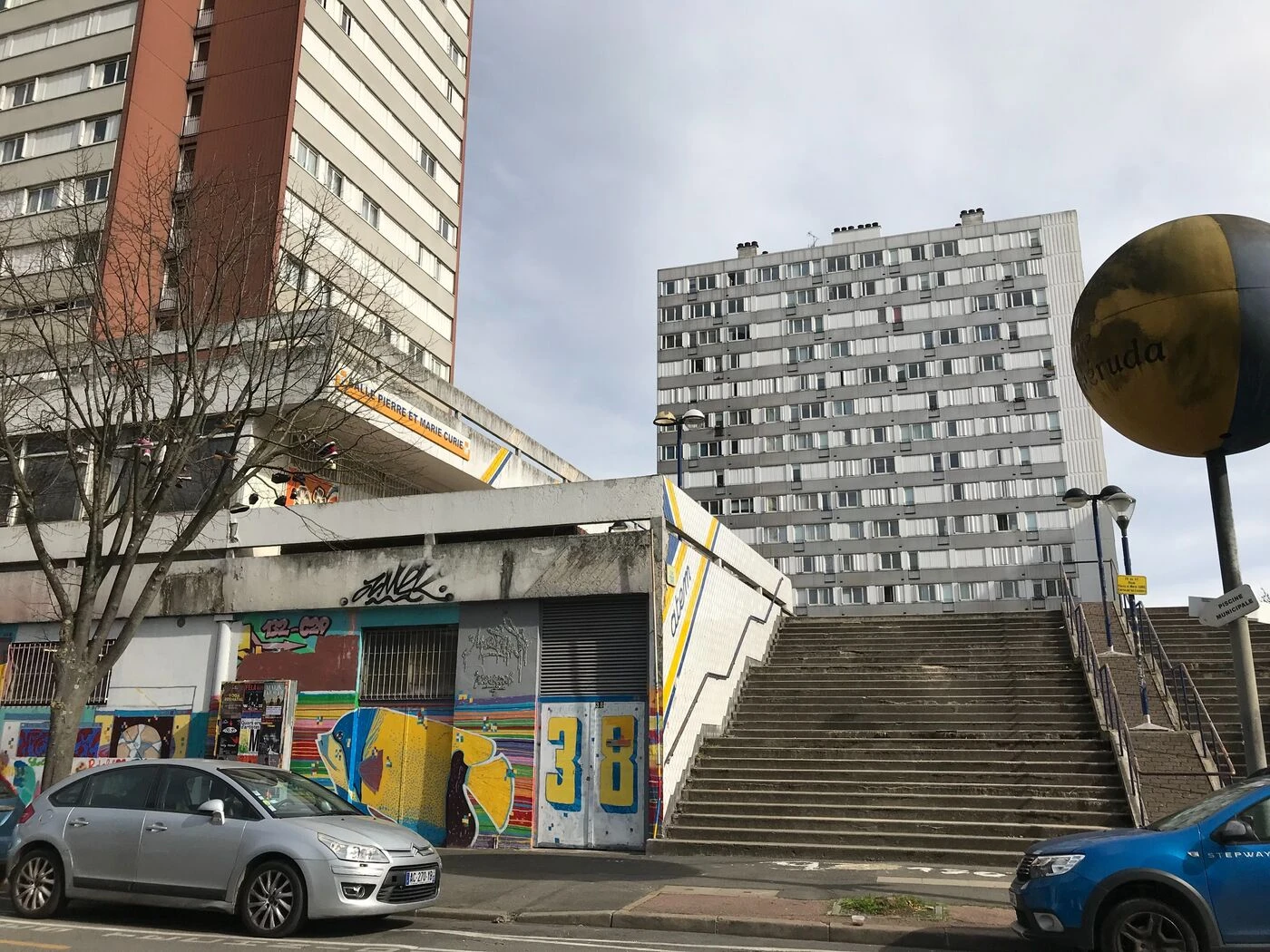 Coups de feu à Bagnolet : une balle perdue traverse un appartement et finit dans une armoire