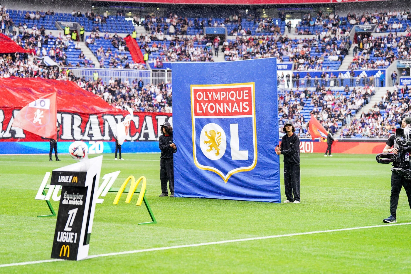 Ligue 1 : l’OL interdit de recrutement par la Fifa pour les trois prochains mercato