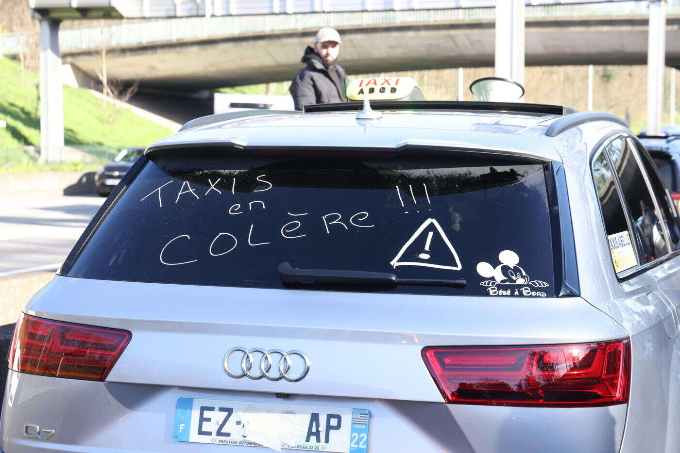 Manifestation de taxis : risques de « fortes perturbations » du trafic autour de Lyon lundi