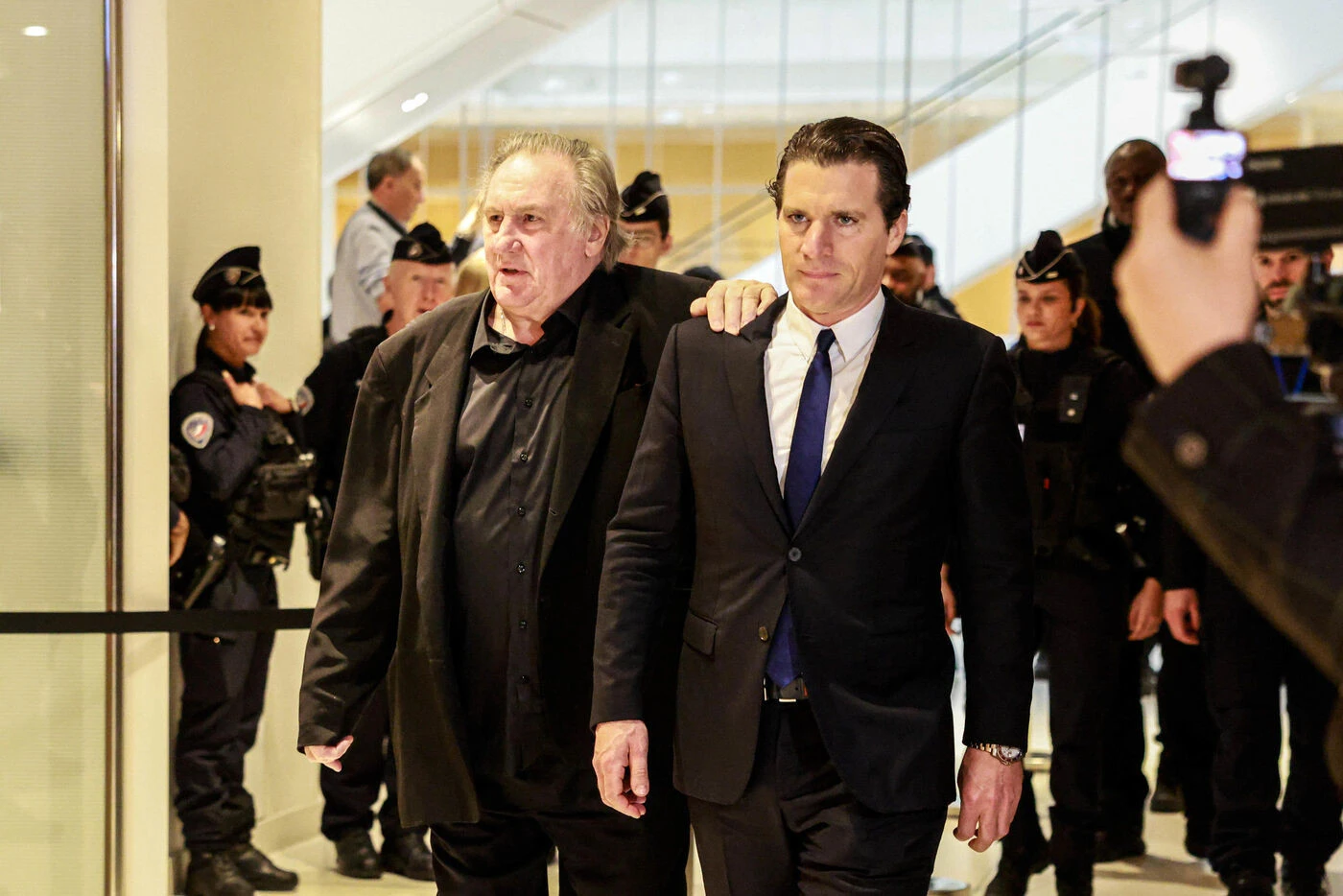 Le Barreau de Paris ouvre une enquête déontologique contre Me Jérémie Assous, avocat de Gérard Depardieu