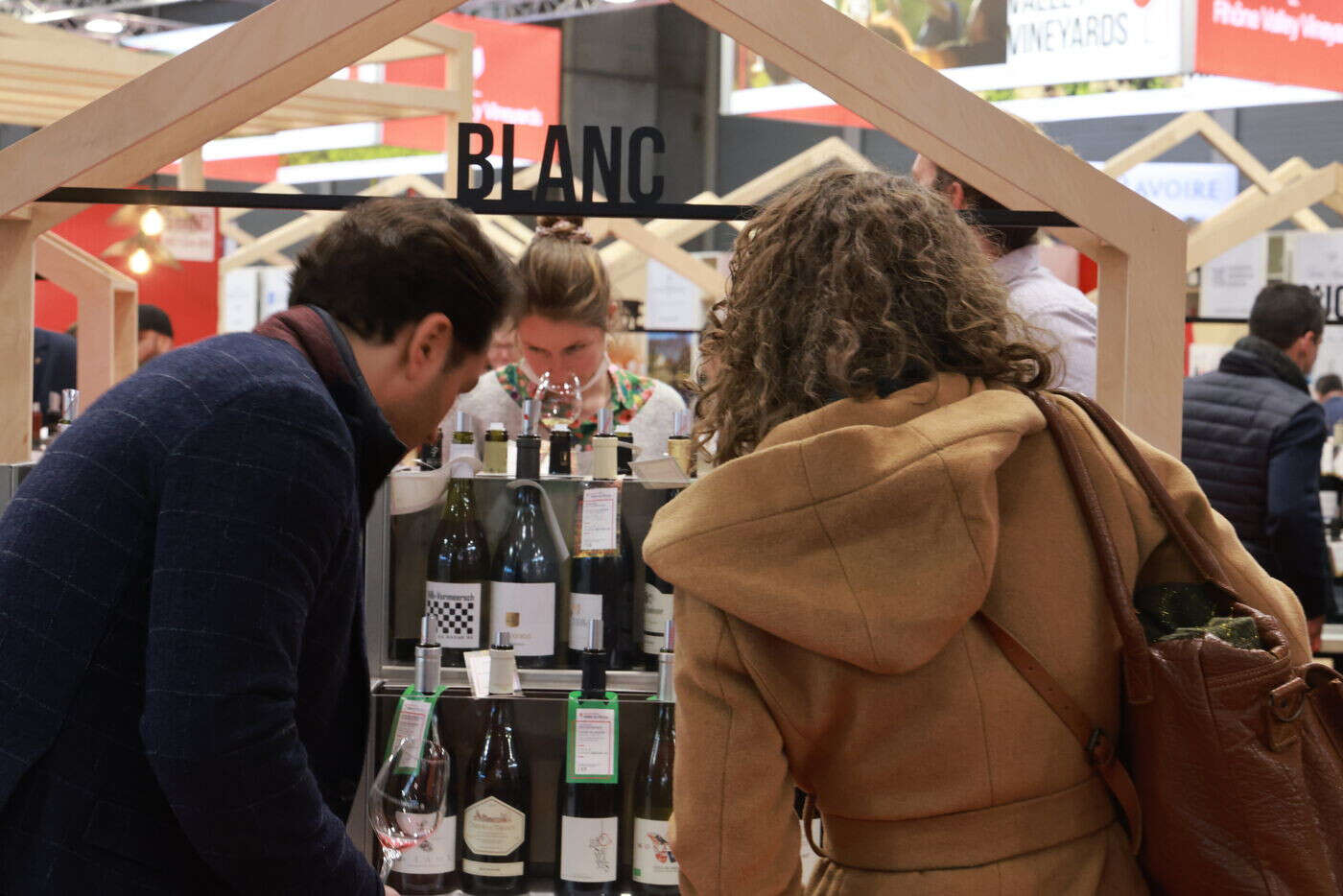 Le salon du vin « Wine Paris » s’ouvre sur fond de craintes de guerre commerciale avec les États-Unis