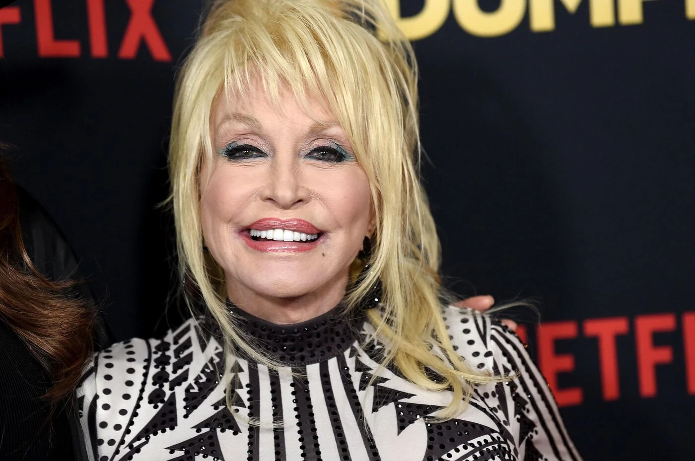 « Je veux être au meilleur de ma forme pour vous » : Dolly Parton annule ses concerts prévus à Las Vegas