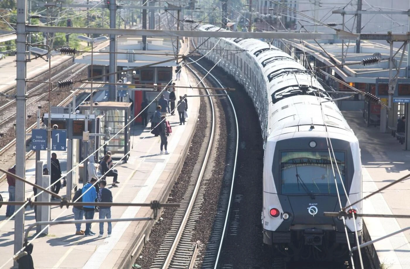 RER A : le trafic interrompu entre Nanterre préfecture et Achères-Ville