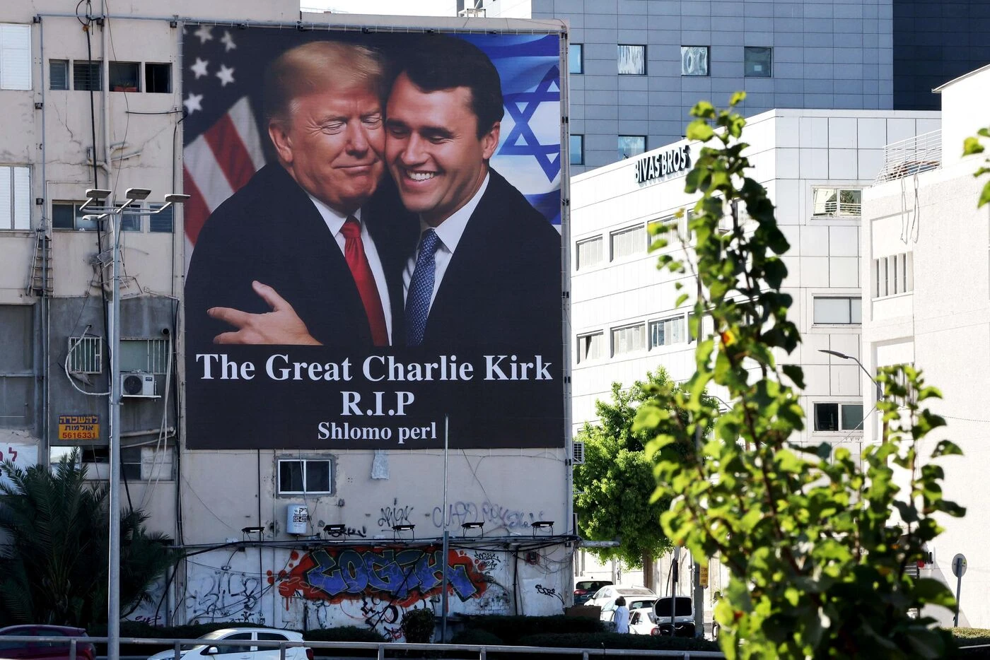 Assassinat de Charlie Kirk : des Américains sanctionnés ou renvoyés pour avoir critiqué l’influenceur après sa mort