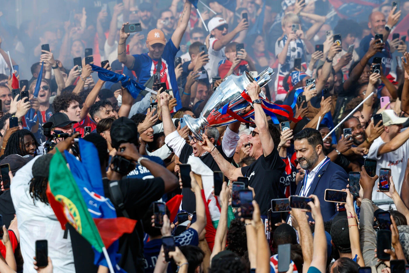 Le PSG champion d’Europe 2026 : le récit de la célébration au Champ-de-Mars en photos
