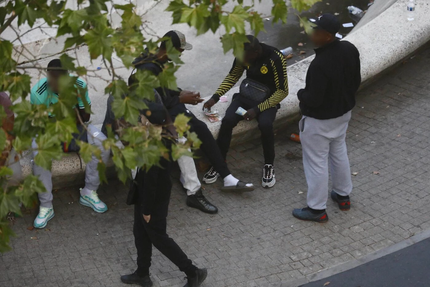 Paris : un dealer banni de cinq quartiers du XVe, « une première » permise par la nouvelle loi narcotrafic