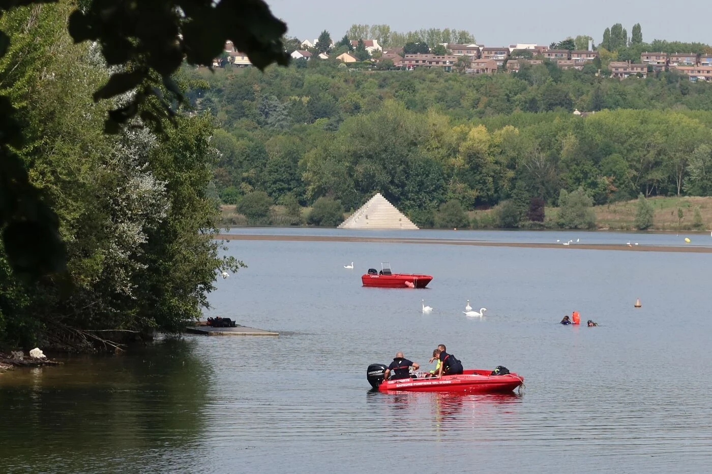 Les pêcheurs clandestins oublient leurs affaires à l’île de loisirs de Cergy… trois heures de recherche pour rien !