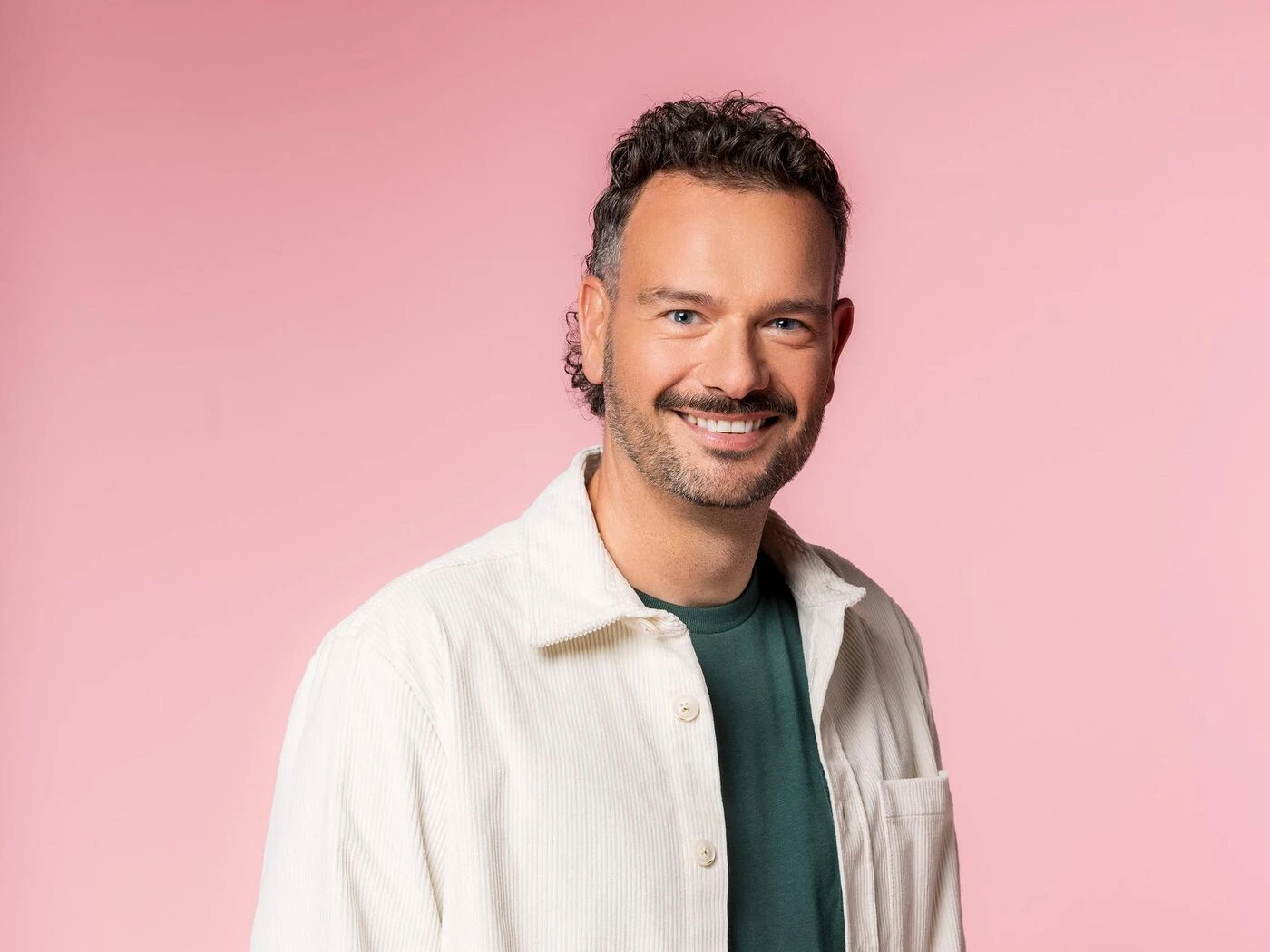 « Il n’y a pas vraiment d’explications ultra-concrètes » : Hugues Hamelynck réagit à son éviction de la « Star Academy »