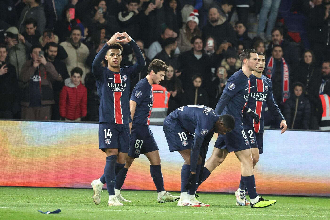 PSG-Lille : la magnifique frappe sous la barre de Doué, Paris continue son chef d’œuvre