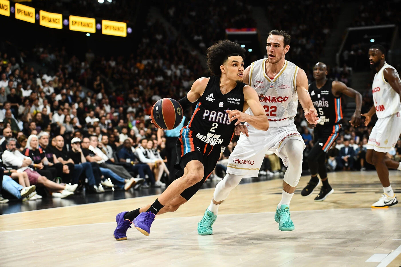 Trois millions en trois ans et un recrutement malin : comment Paris Basketball va convaincre Nadir Hifi