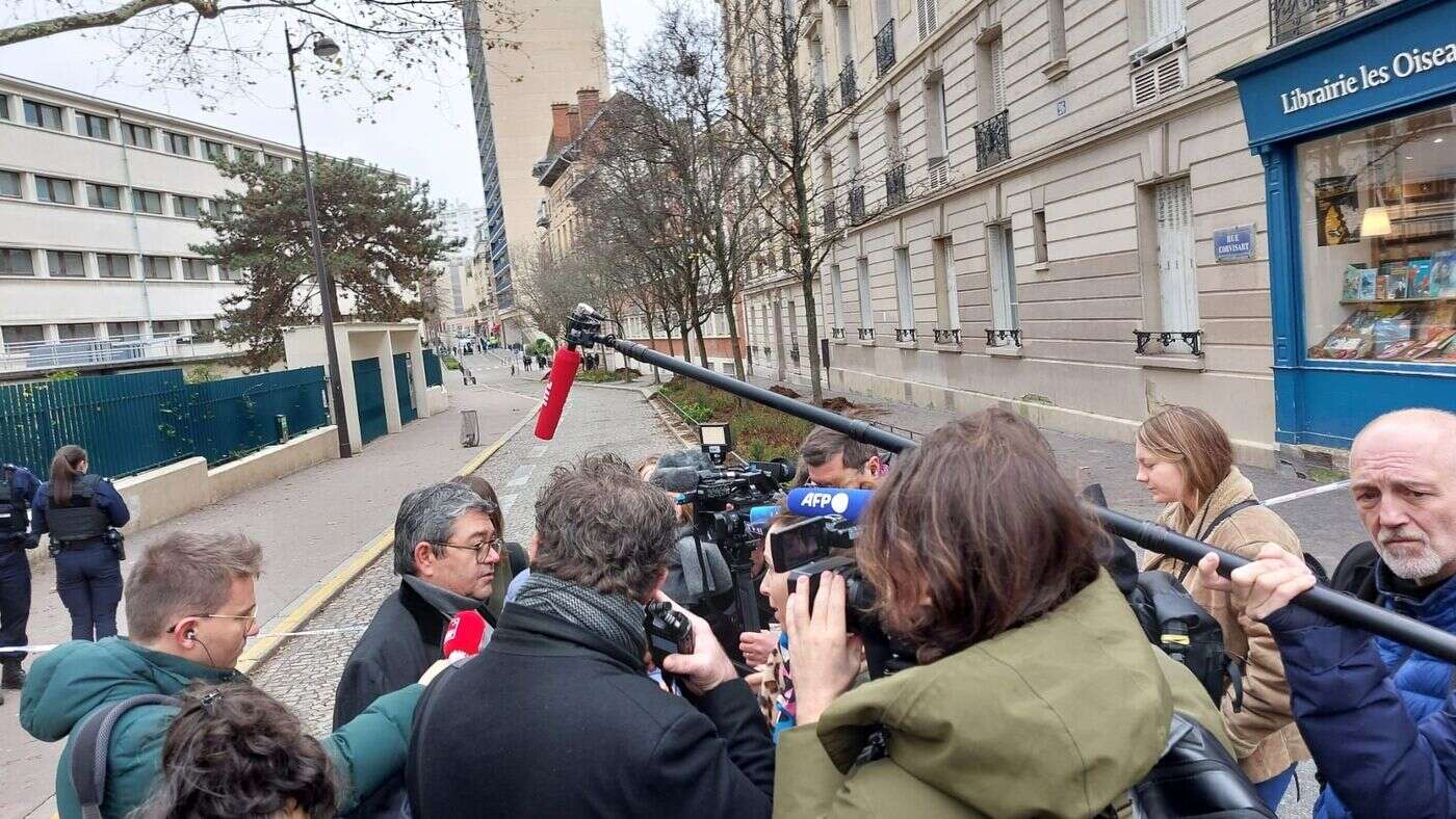 Rixe mortelle devant un lycée à Paris : une interpellation et l’enquête requalifiée en « assassinat »