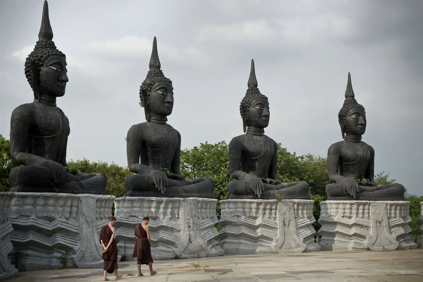 Une « technique de méditation » : 41 cadavres découverts dans un monastère bouddhiste en Thaïlande
