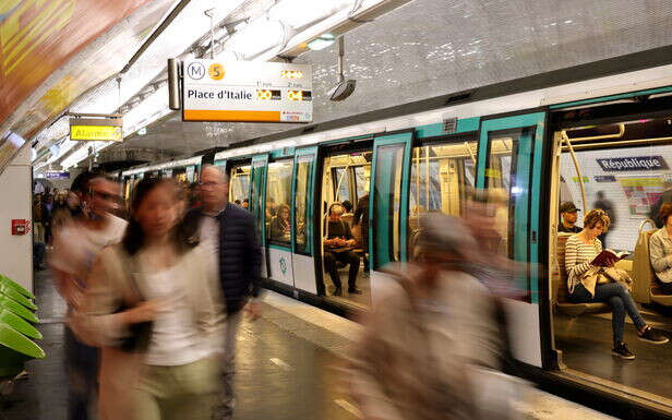 « Quand on se mouche, c’est noir » : dans le métro de Paris, l’air est plus pollué que dans la rue 