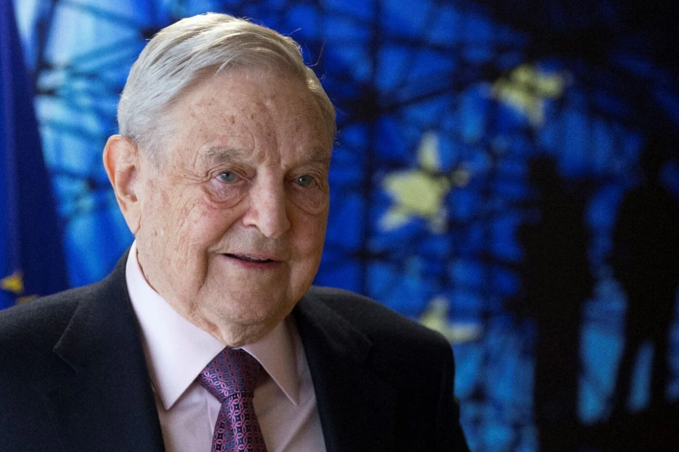 « Soros et sa bande de psychopathes ont causé de graves dommages » : Trump menace d’attaquer en justice le milliardaire philanthrope