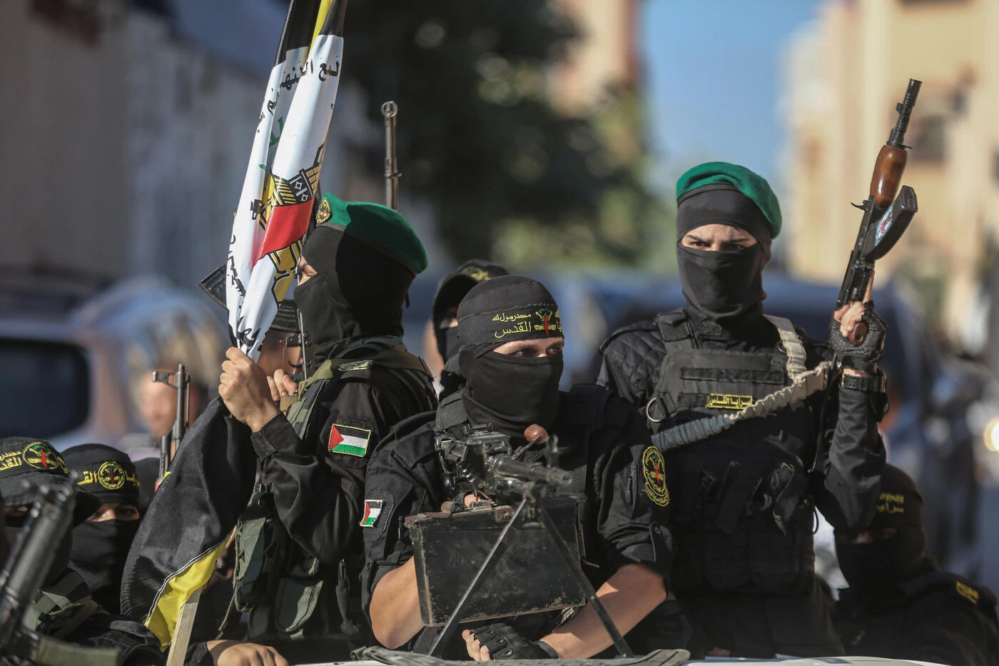 « Moins connues mais plus radicales » : qui sont les « Brigades moudjahidines », qui retenaient les corps de deux otages israéliens ?