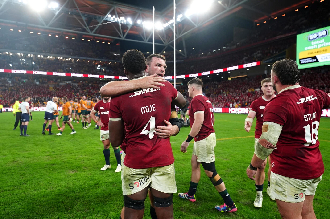 Rugby : Portés par un Curry omniprésent et un Russell de gala, les Lions dominent sans coup férir l’Australie