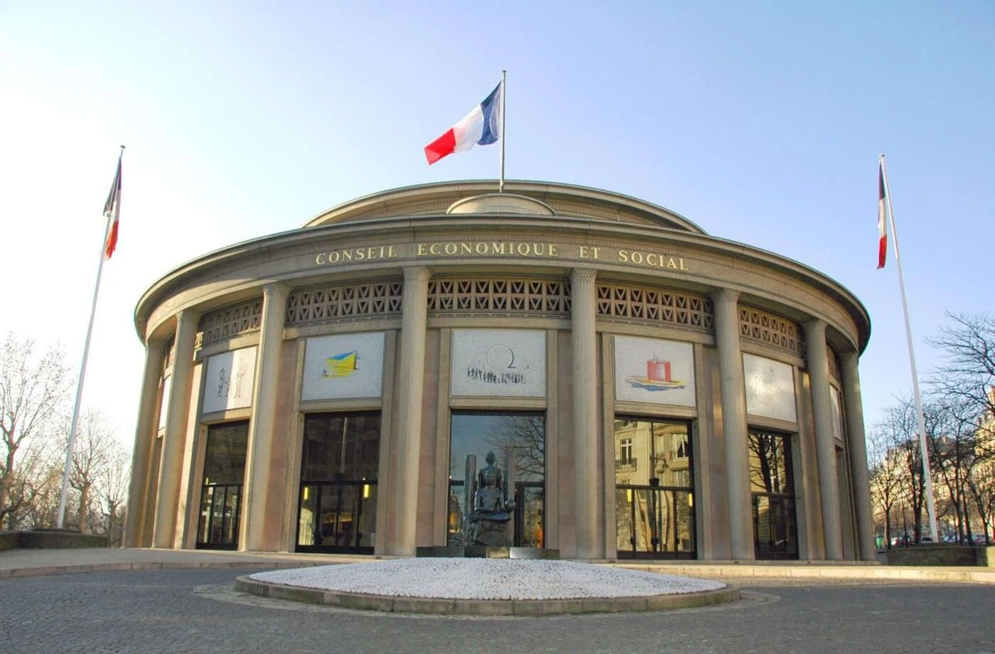 « Trop faible investissement », « publications peu nombreuses »… Un rapport parlementaire étrille le Cese