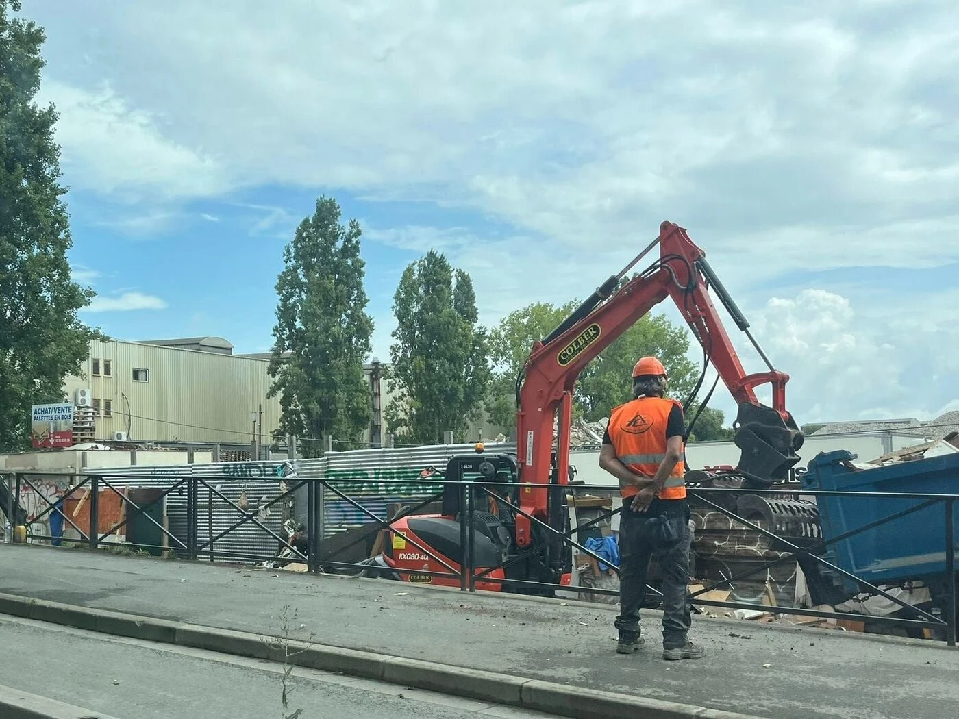 « Une situation devenue insoutenable » : le campement de Roms en lisière du Bourget démantelé