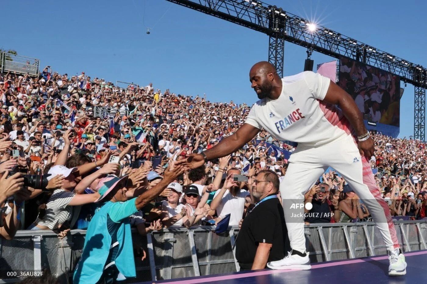 Le Coq Sportif : Teddy Riner s’associe à Xavier Niel dans l’offre de reprise pour sauver la marque française