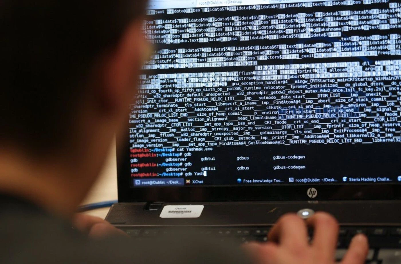 Blog sadomasochiste d’un diplomate en Autriche : l’opposition dénonce une faille de sécurité et craint des fuites de secrets d’État