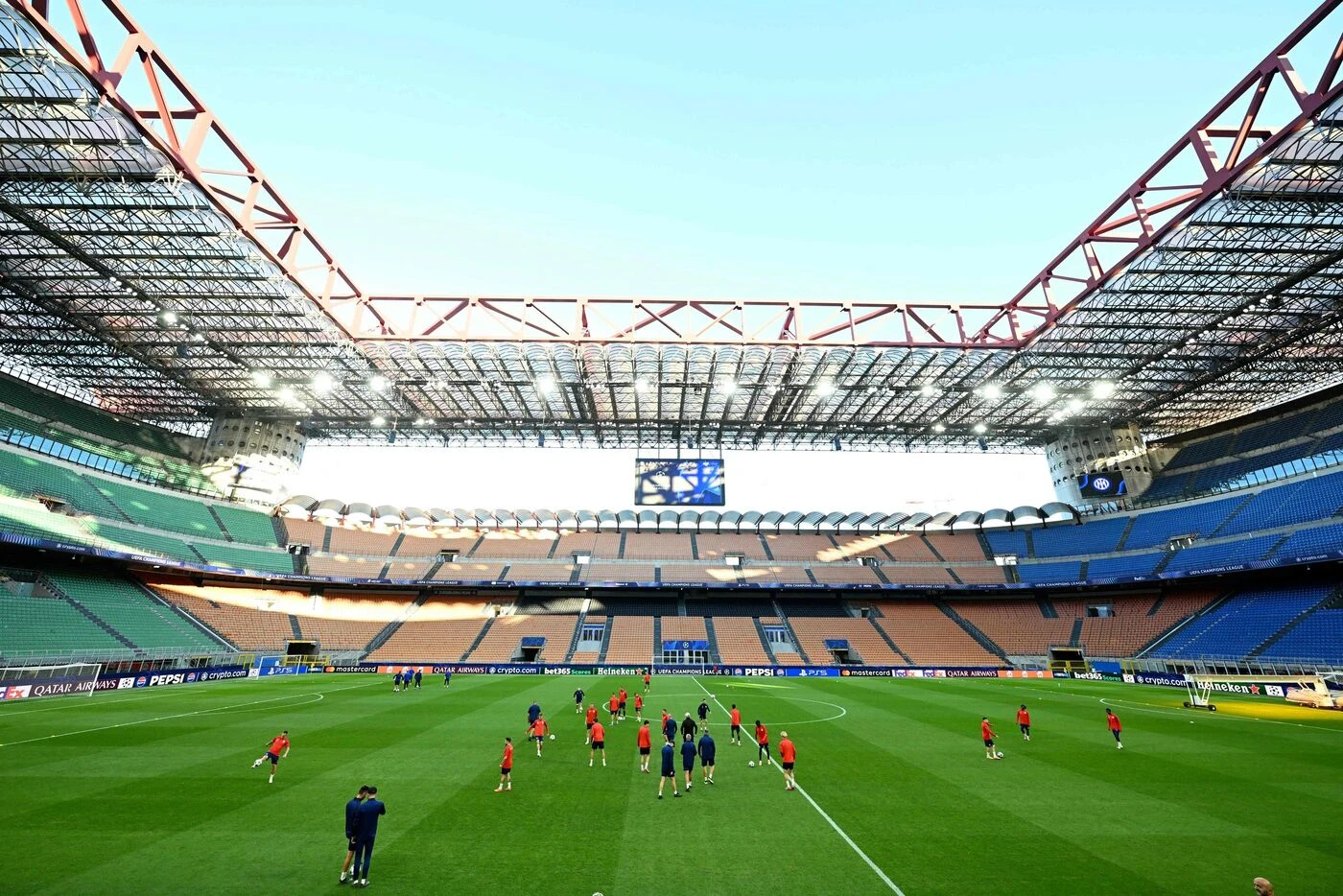 Italie : feu vert pour la vente de San Siro à l’AC Milan et l’Inter, étape cruciale avant la destruction du stade