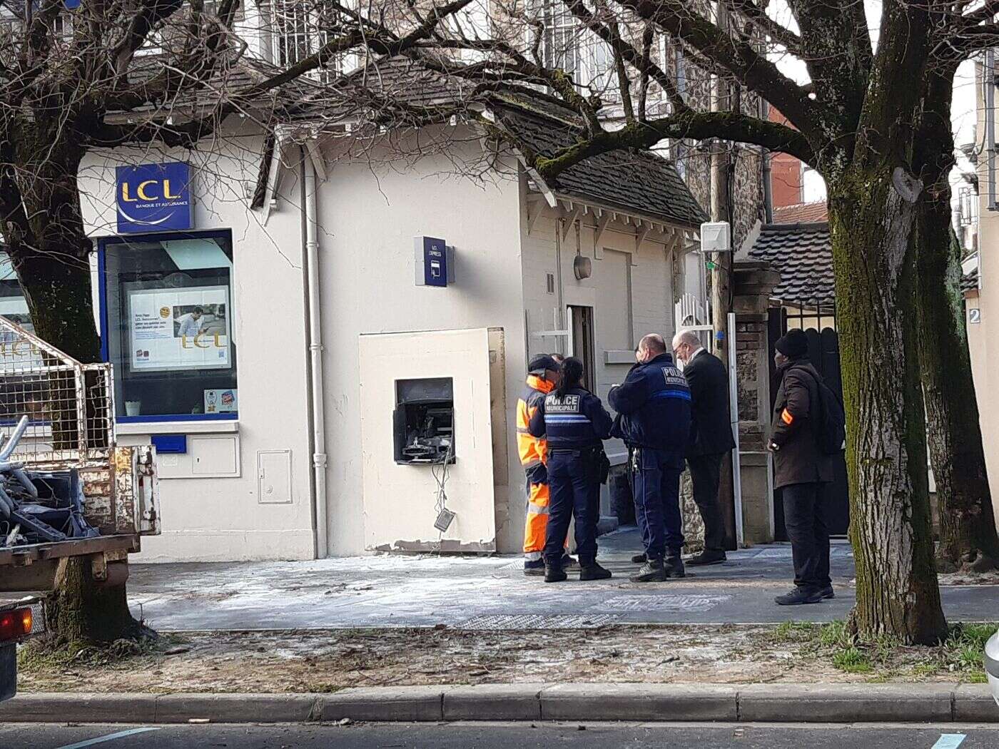 Seine-et-Marne : un distributeur de billets attaqué à l’explosif à Vaires-sur-Marne