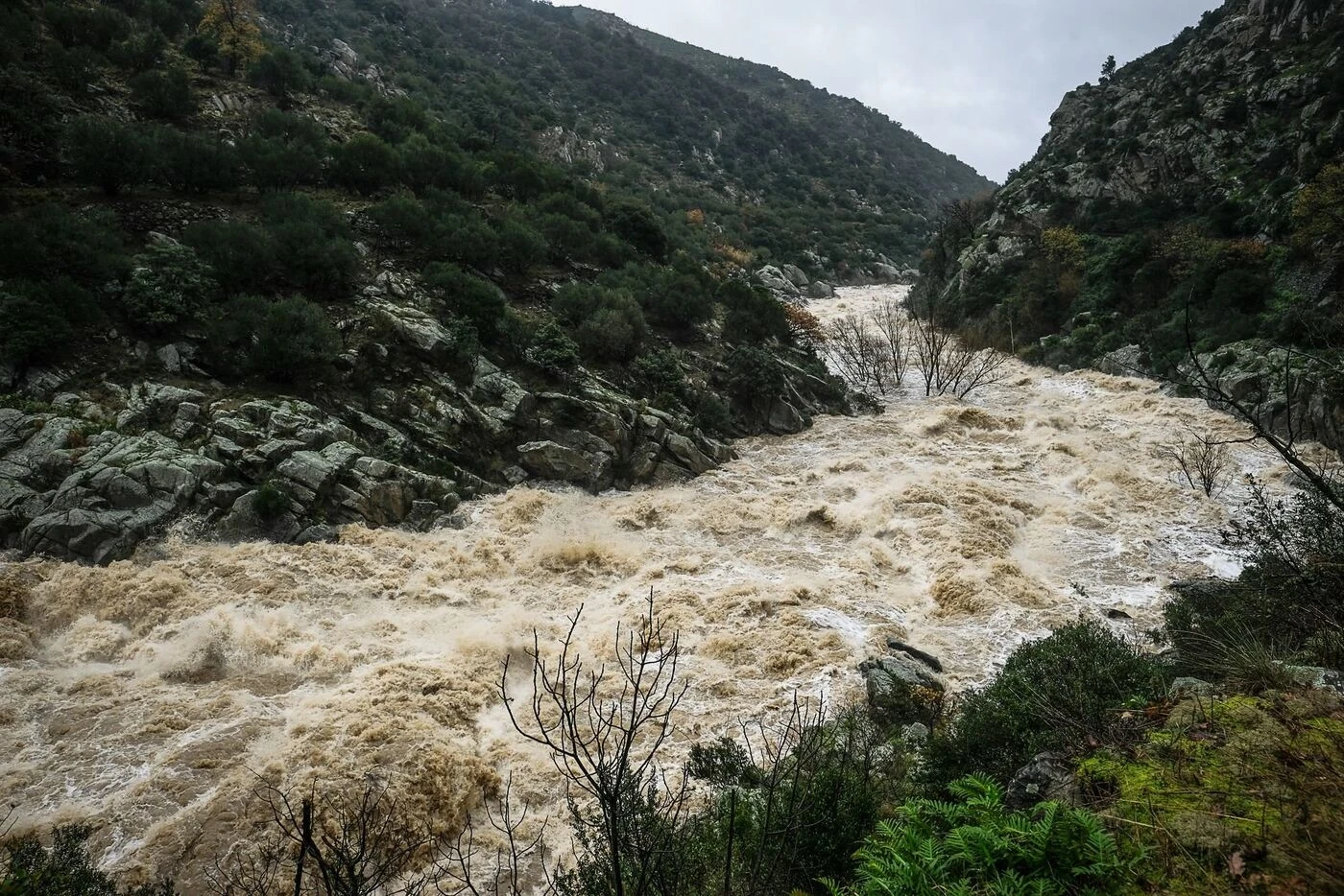 Méditerranée chaude et terres asséchées : un automne à haut risque d’inondations dans le Pyrénées-Orientales