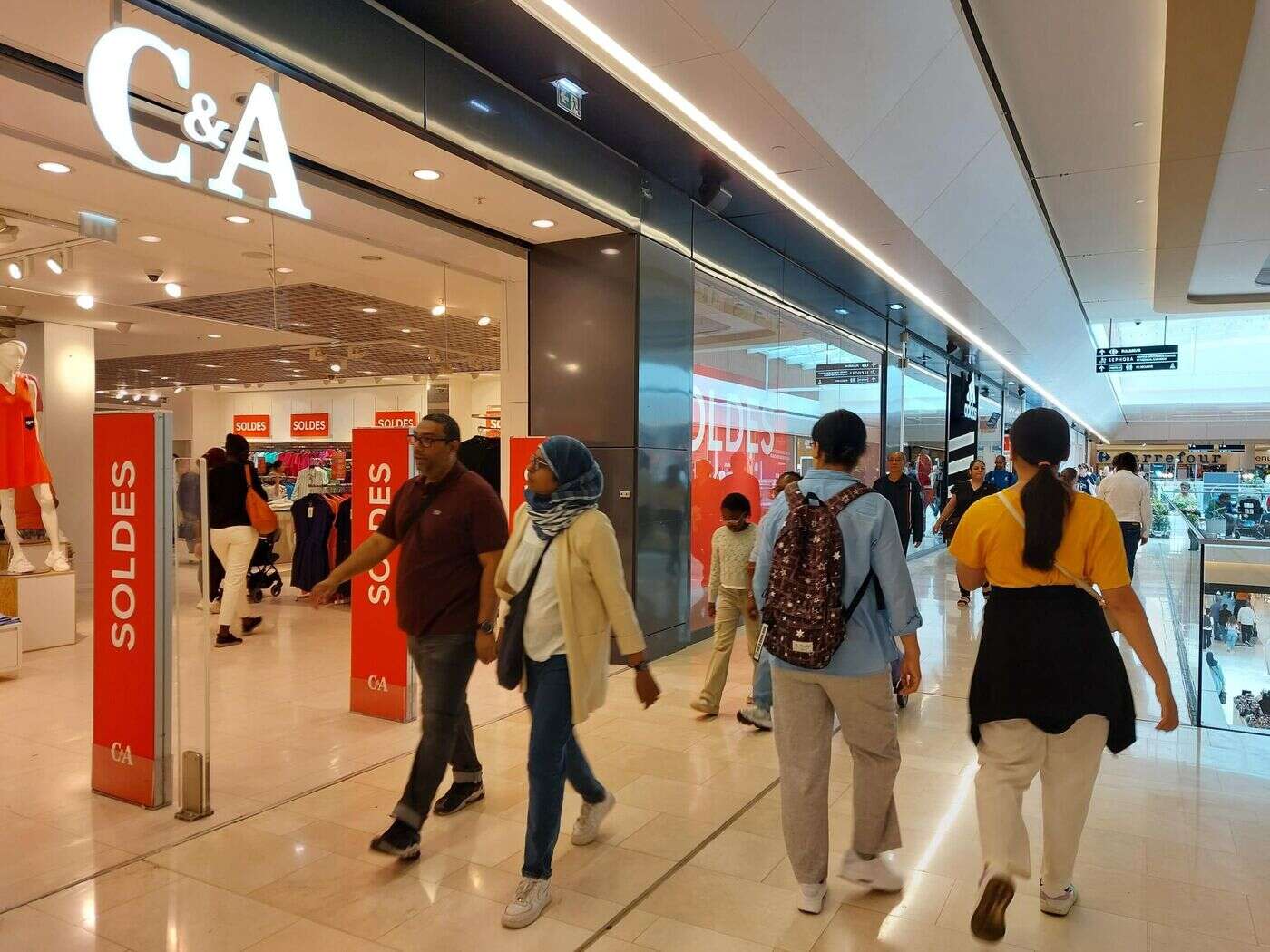 Prêt-à-porter : C&A envisage la fermeture de 24 magasins, plus de 300 emplois menacés