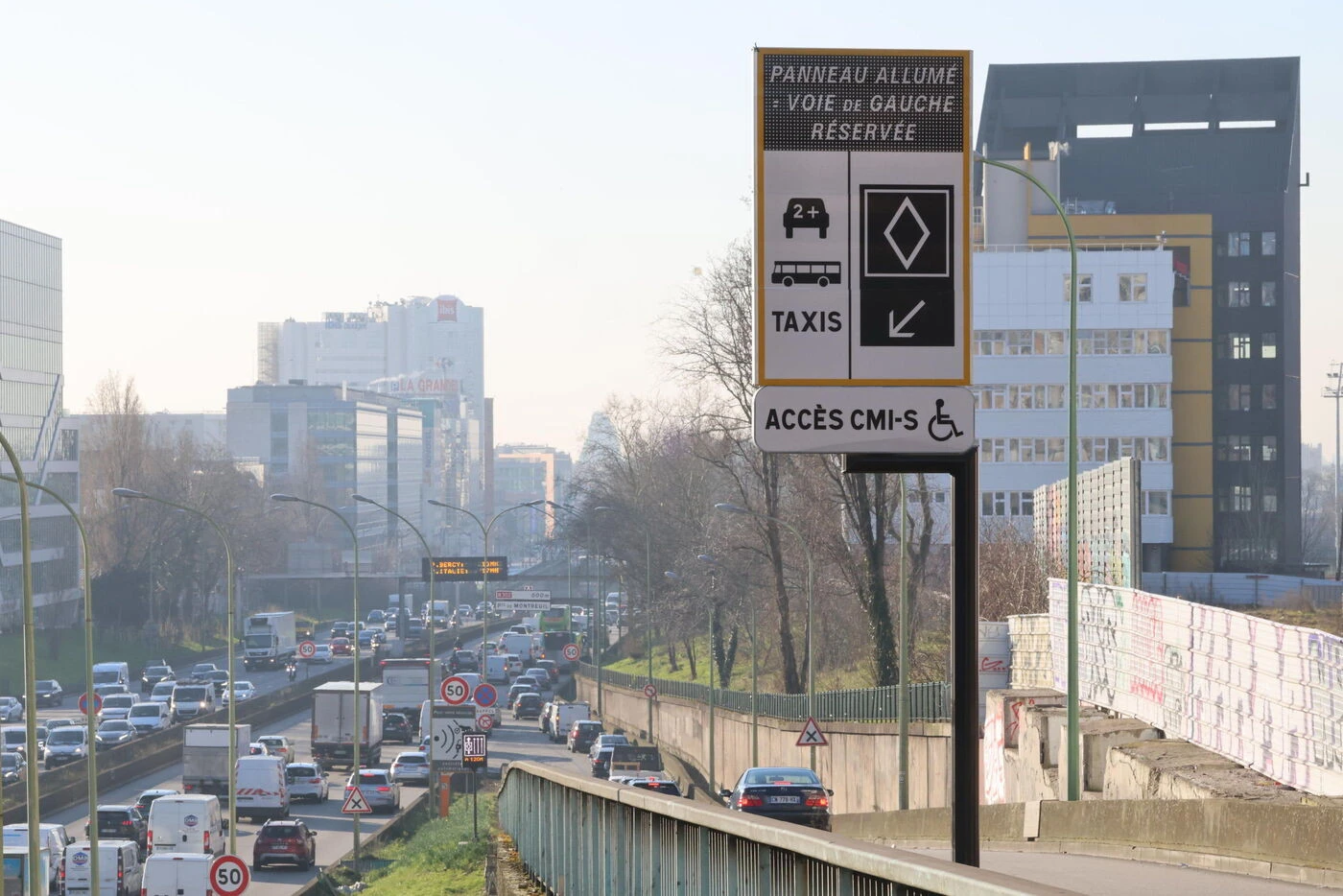 Voies de covoiturage sur le périphérique parisien : motards, bébés... le point sur toutes les regles