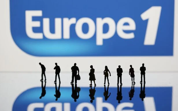 Europe 1 : 50 anciens de la station solidaires avec la rédaction en grève