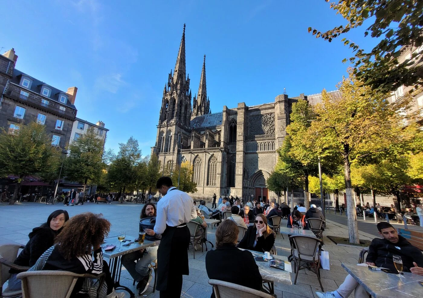 « Un gruyère sous nos pieds » : Clermont-Ferrand face à la menace souterraine