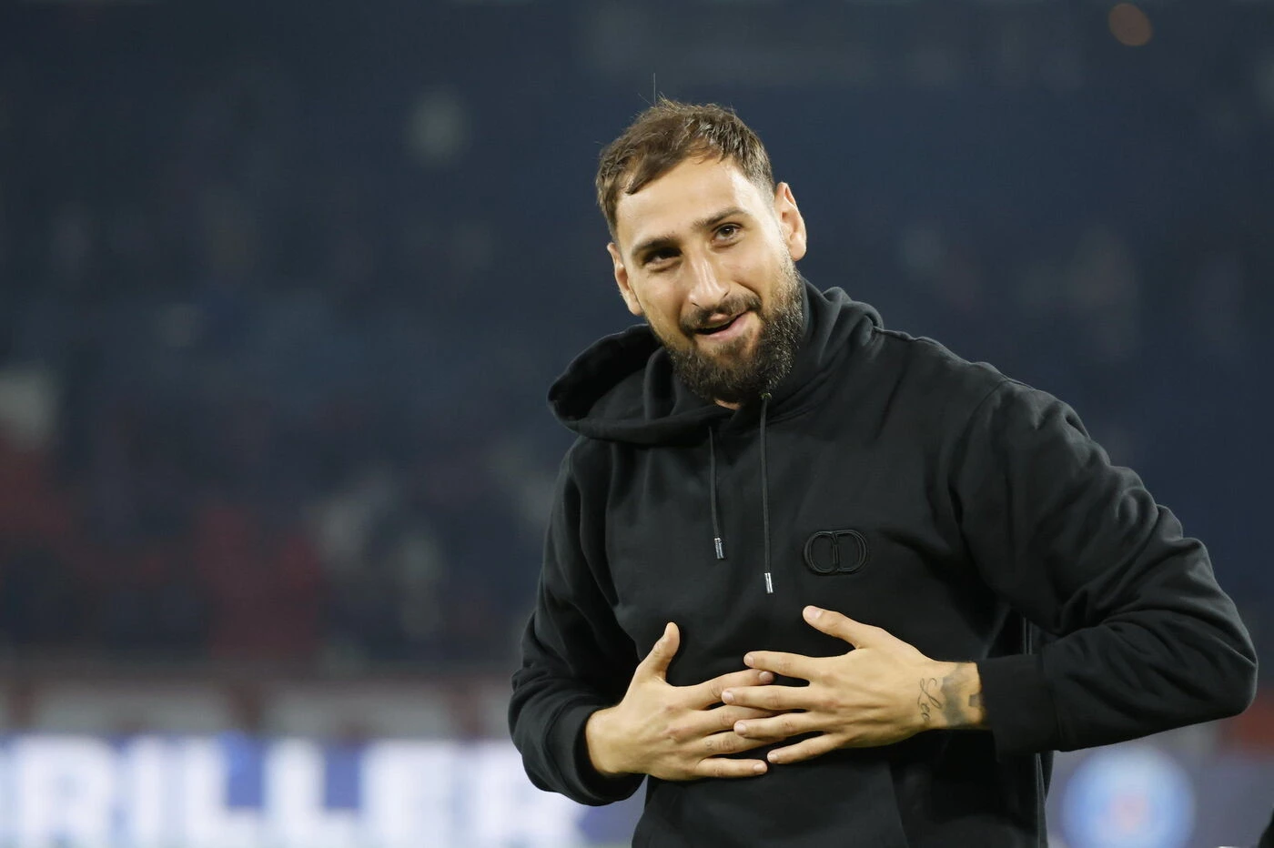 « On a juste à le remercier » : l’ultime hommage du Parc des Princes et du PSG à Gianluigi Donnarumma