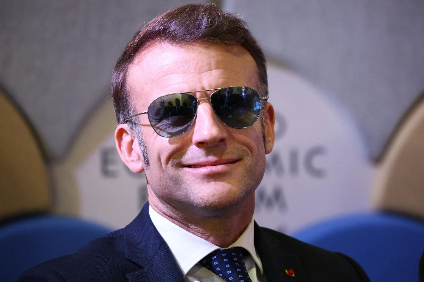 Le fabricant de verres des lunettes de soleil aviateur portées par Emmanuel Macron placé en liquidation judiciaire