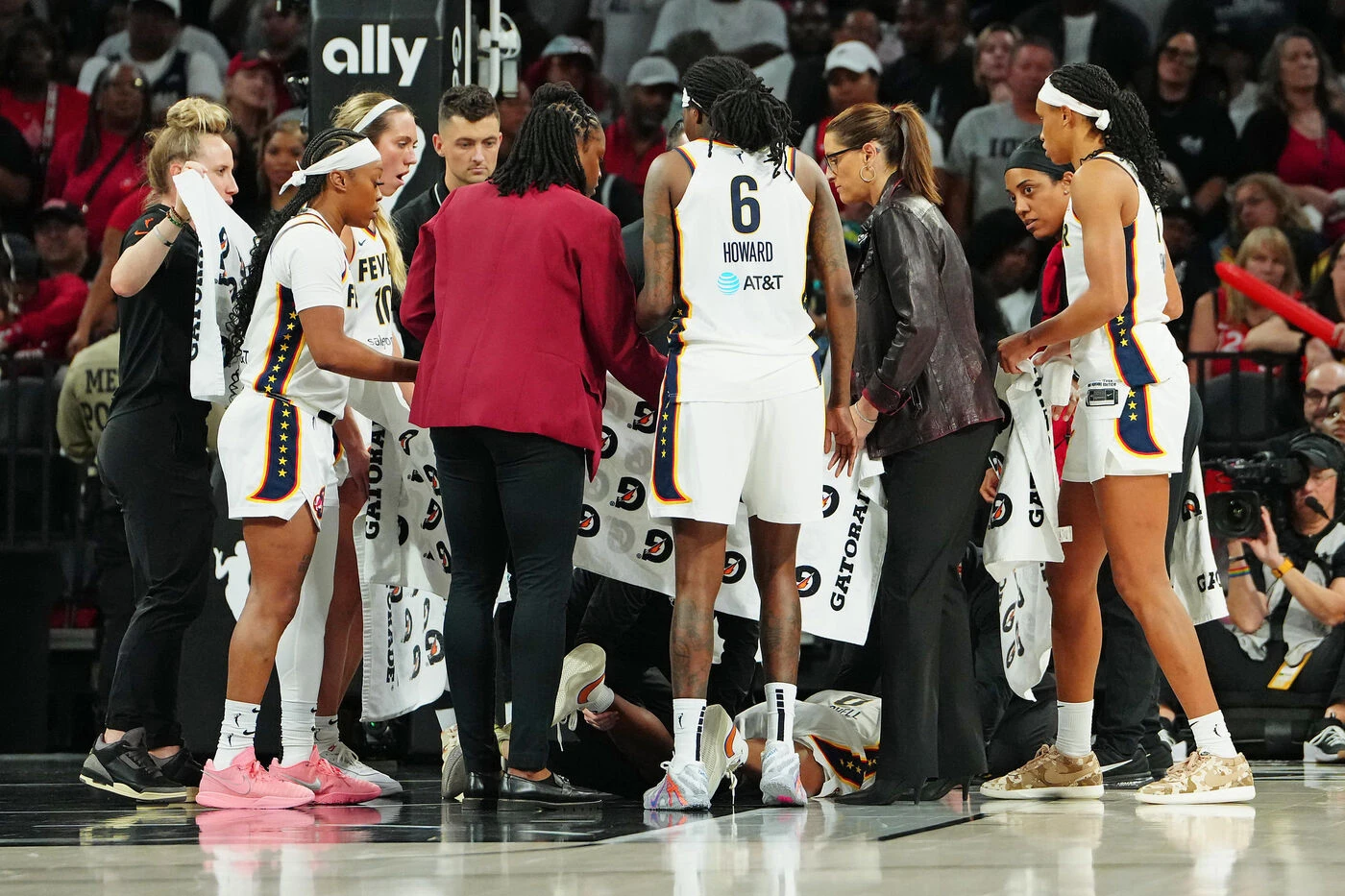 « Mes muscles ont cessé de fonctionner » : grosse frayeur en plein match pour la basketteuse américaine Kelsey Mitchell